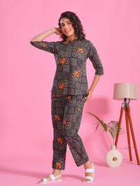 SANSKRUTIHOMES Women Printed Pure Cotton Round Neck Top & Flared Trouser Night suits