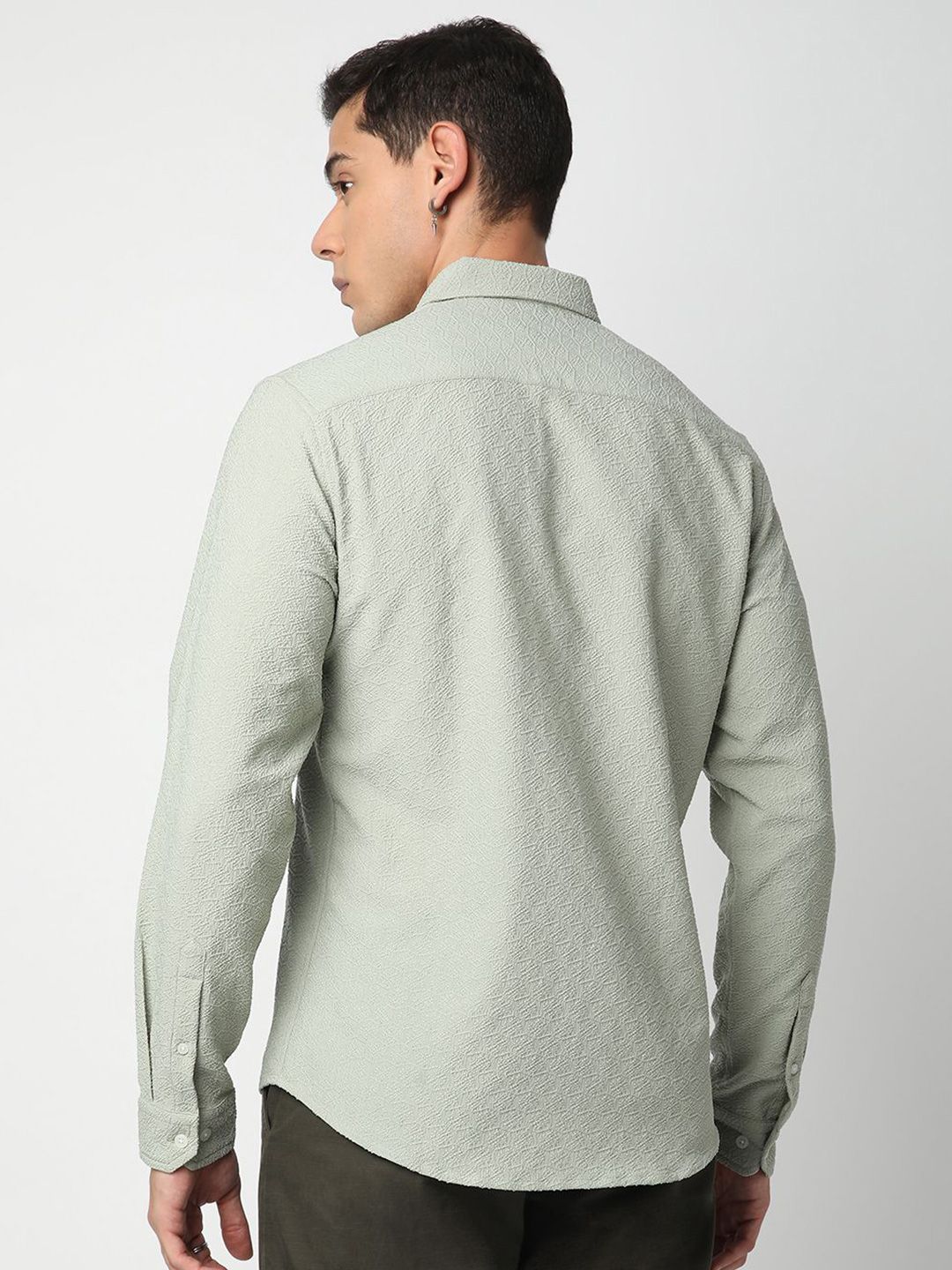 VASTRADO Men Classic Cutaway Collar Textured Slim Fit Casual Shirt