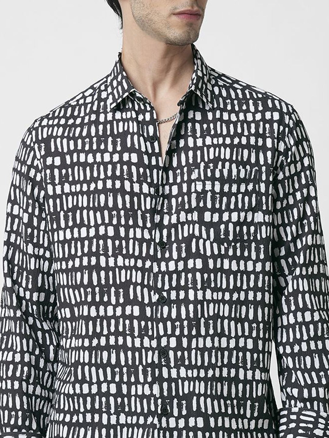 VASTRADO Men Classic Spread Collar Geometric Printed Slim Fit Casual Shirt