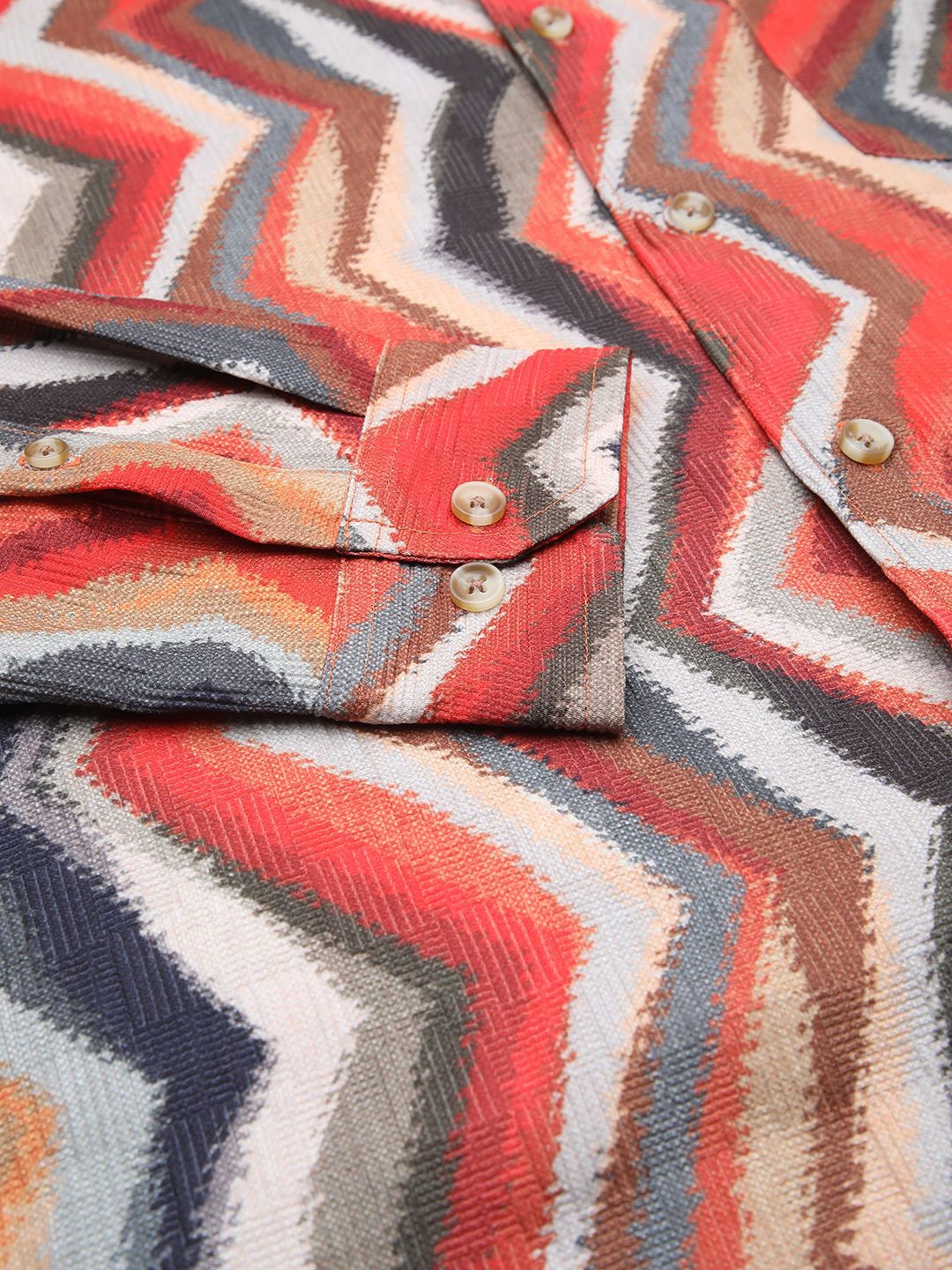 VASTRADO Men Classic Spread Collar Chevron Slim Fit Casual Shirt