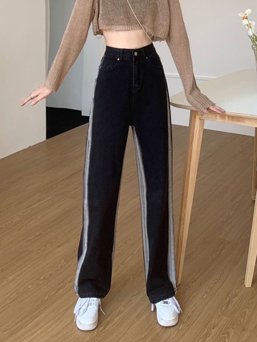 DressBerry Women Straight Fit with Side Striped Jeans