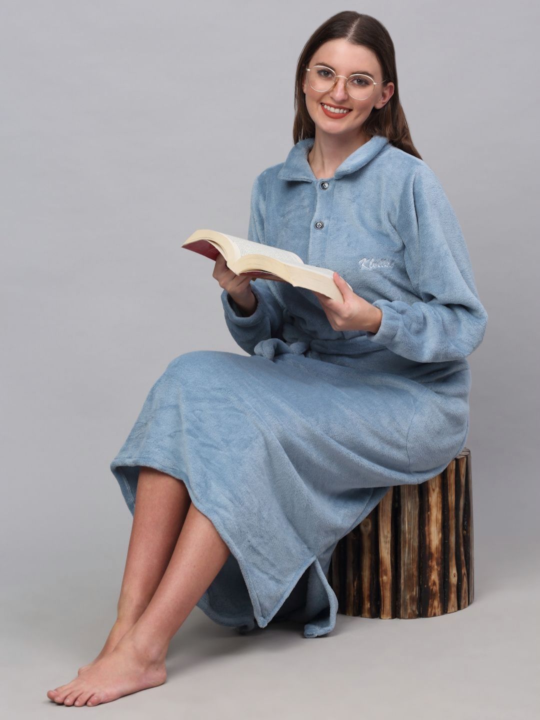 KLOTTHE Blue Woollen Long Sleeves Bath Robe With Belt