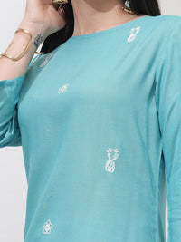 Vishudh Women Embroidered Straight Kurta
