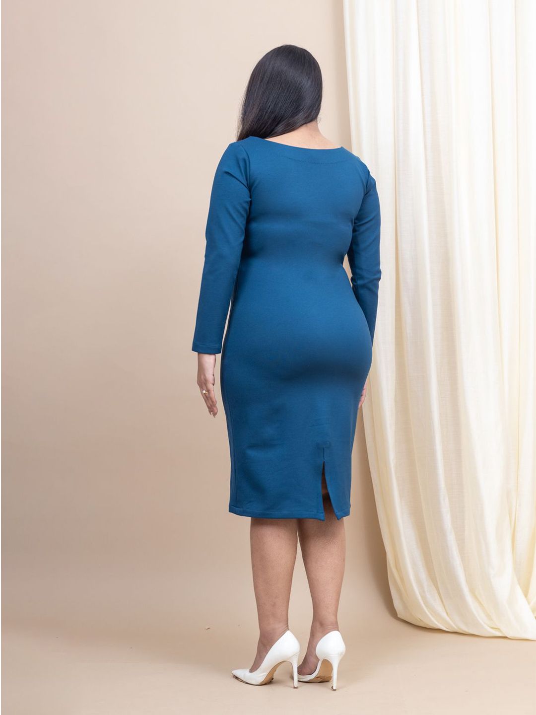 Mamicha Asymmetric Neck Bodycon Dress