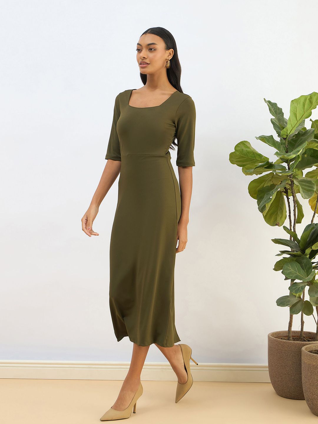 SASSAFRAS BASICS Bodycon Midi Dress