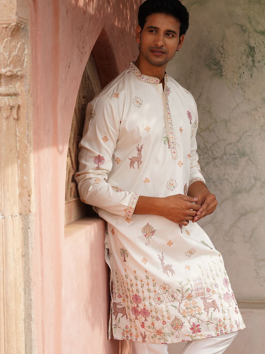 Jompers Men Ethnic Motifs Embroidered Regular Chikankari Kurta with Pyjamas