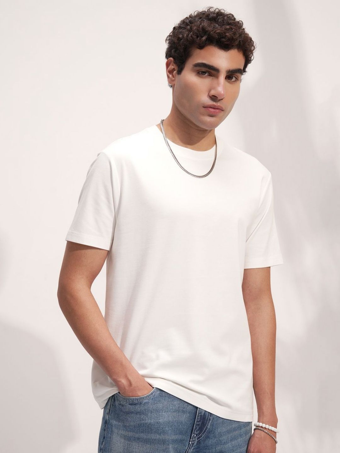 HIGHLANDER Men Solid Regular Fit T-shirt