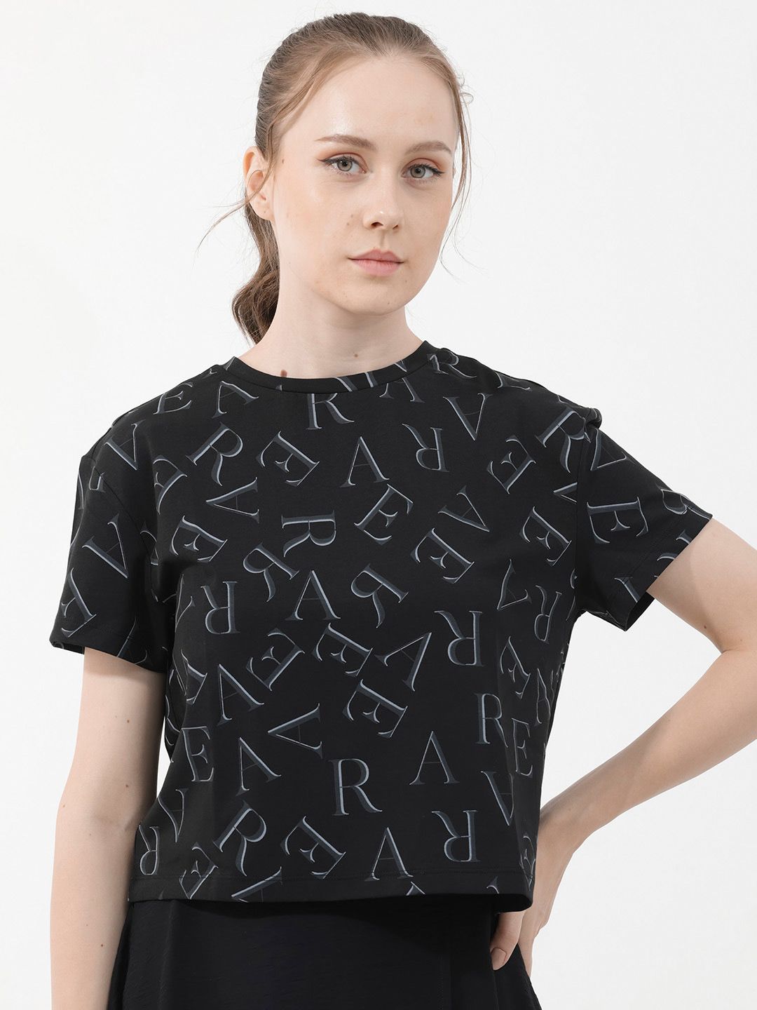 T-Shirt Poket Wanita yang Rareism Printed