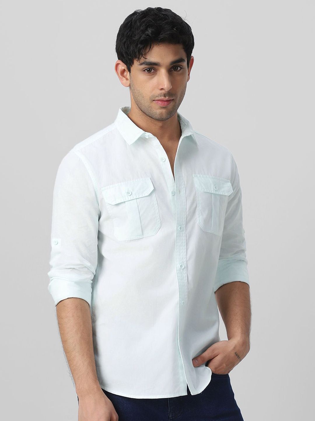 Urbano Fashion Men Spread Collar Solid Cotton Casual Shirt