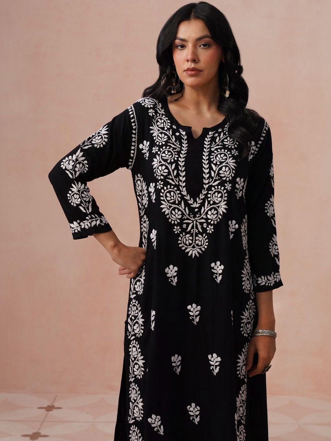 House of Chikankari Women Regular Chikankari Kurta with Trousers