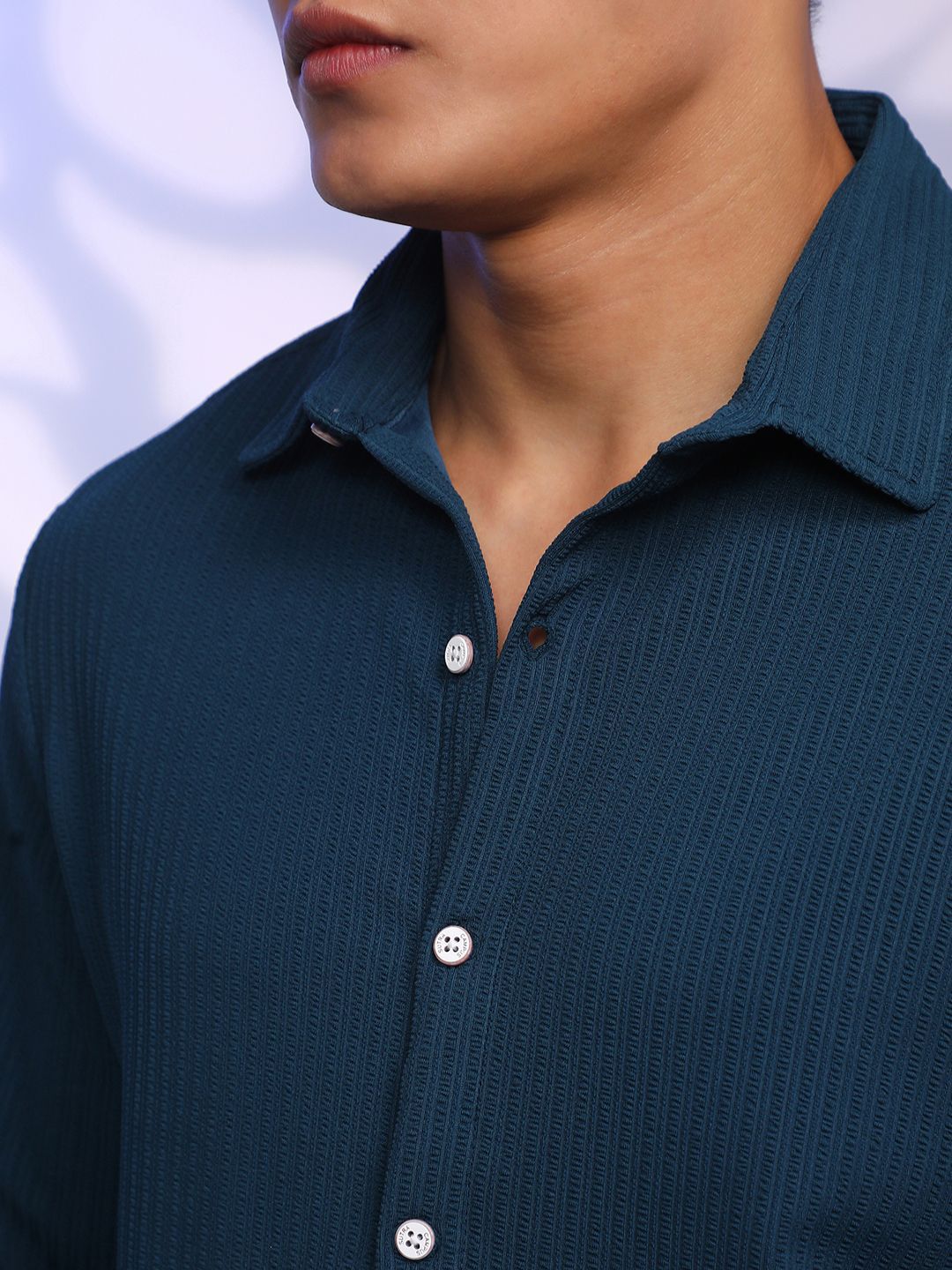 Kampus Sutra Lelaki Keselesaan menyebarkan Kolar berjalur baju kasual