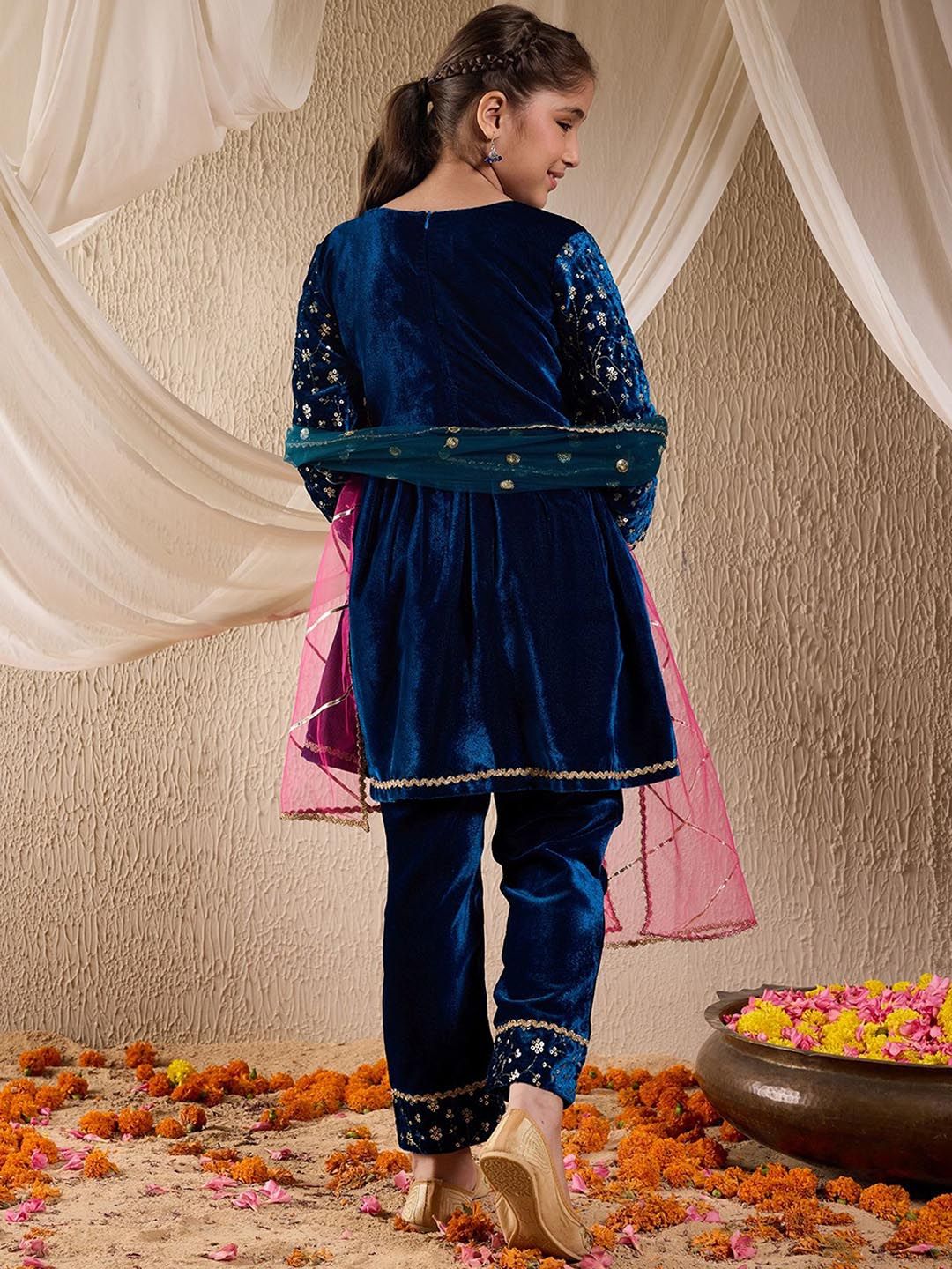 pspeaches Girls Floral Embroidered Sequinned Velvet Kurta with Trousers & Dupatta