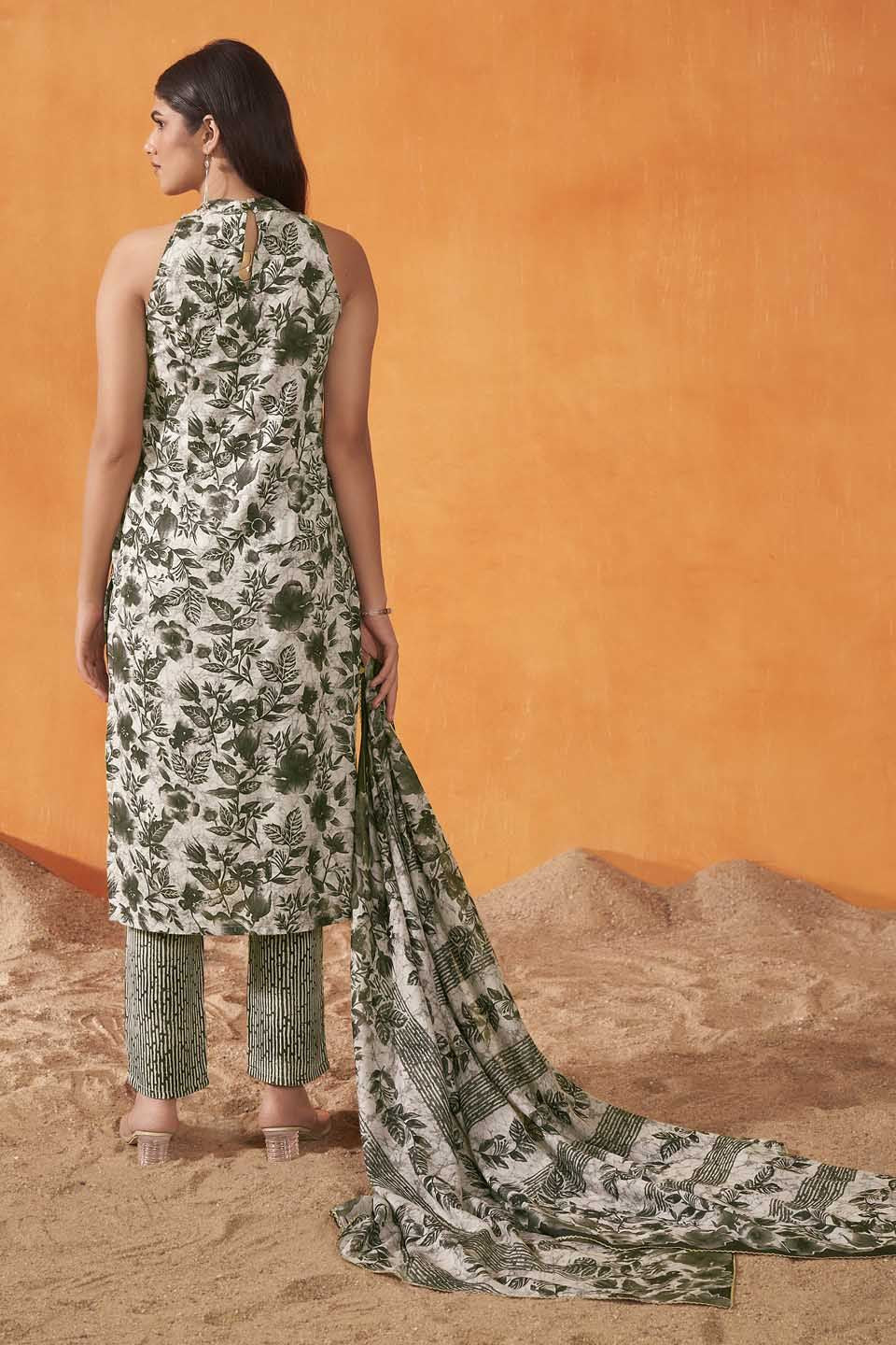 Anouk Floral Printed Round Neck Straight Kurta with Trousers And Dupatta