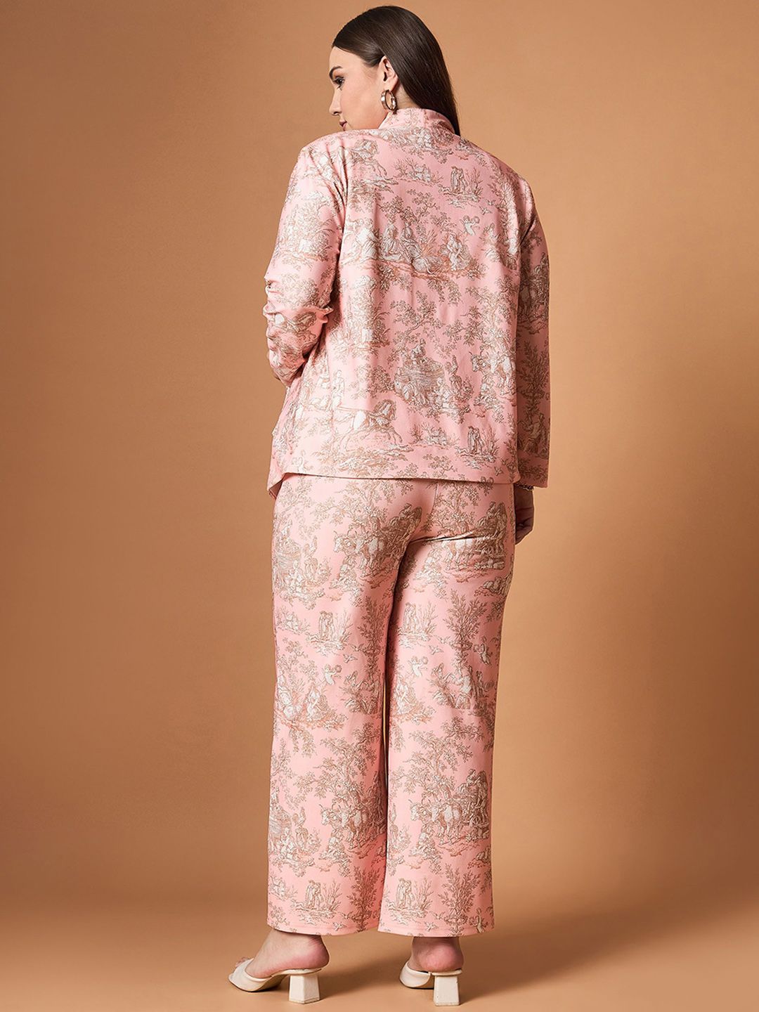 SASSAFRAS Curve Printed Blazer With Trousers Co-Ords