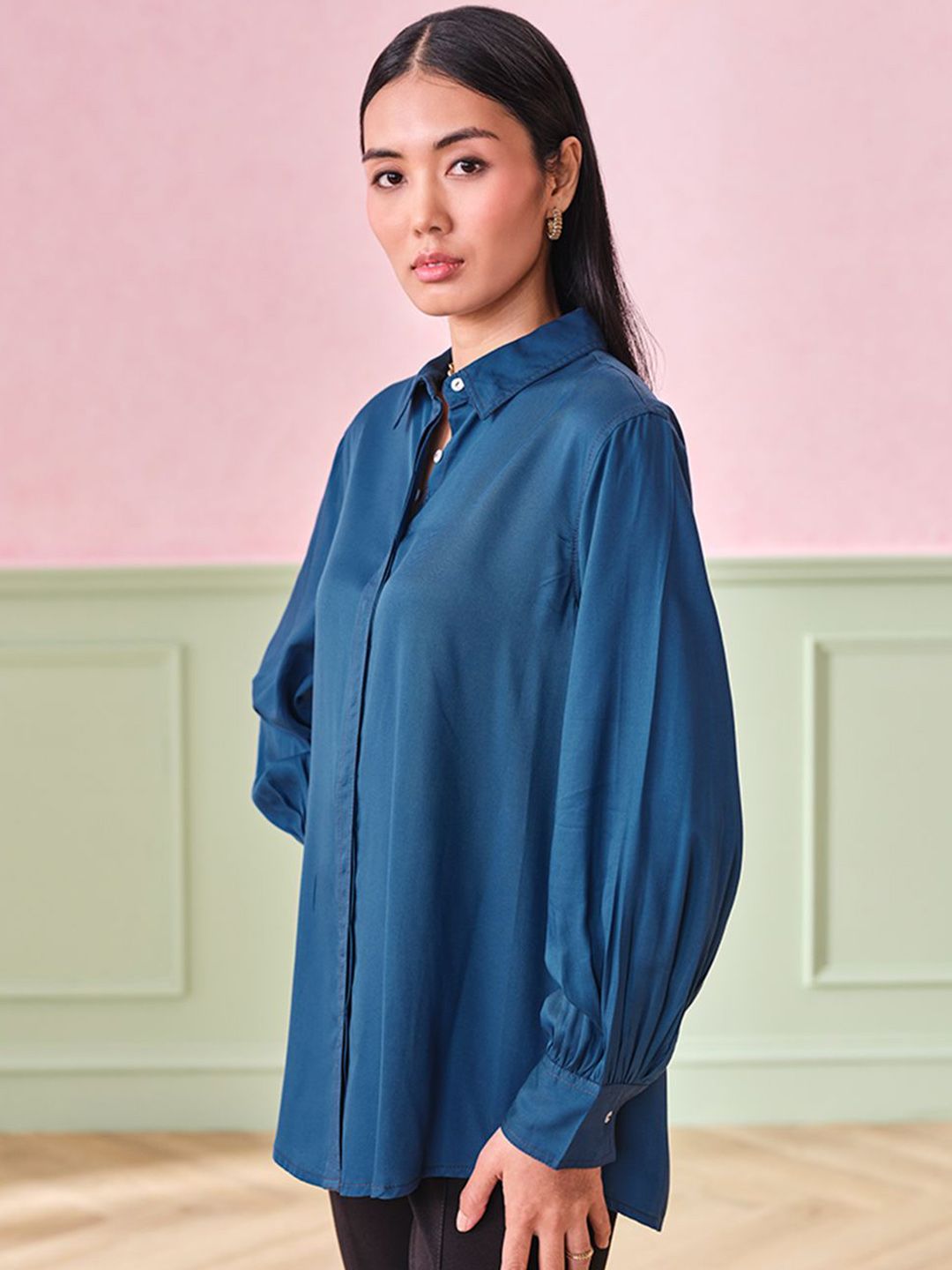 AND Women Solid Shirt Collar Top