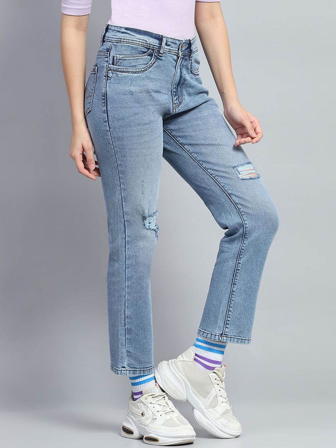 Monte Carlo Women Solid Cotton Mid-Rise Straight Fit Mildly Distressed Heavy Fade Jeans