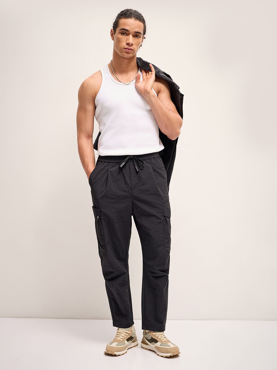 THE BEAR HOUSE Men Solid Cargo Trousers