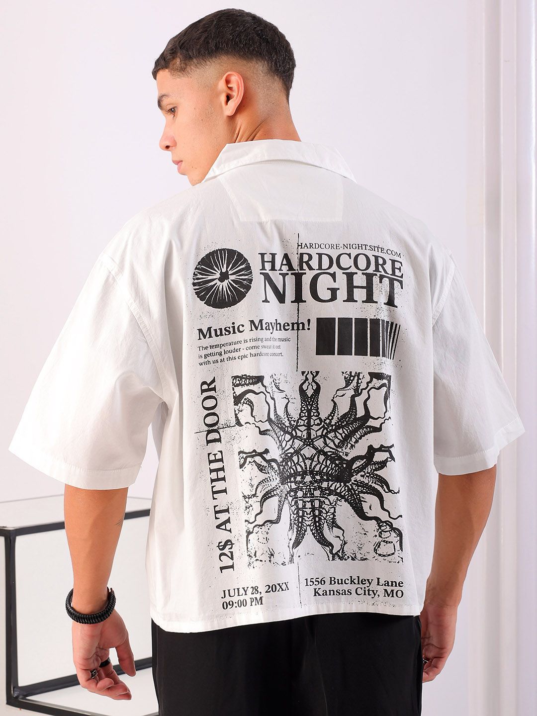 The Indian Garage Co Men Spread Collar Graphic Printed Cotton Boxy Casual Shirt