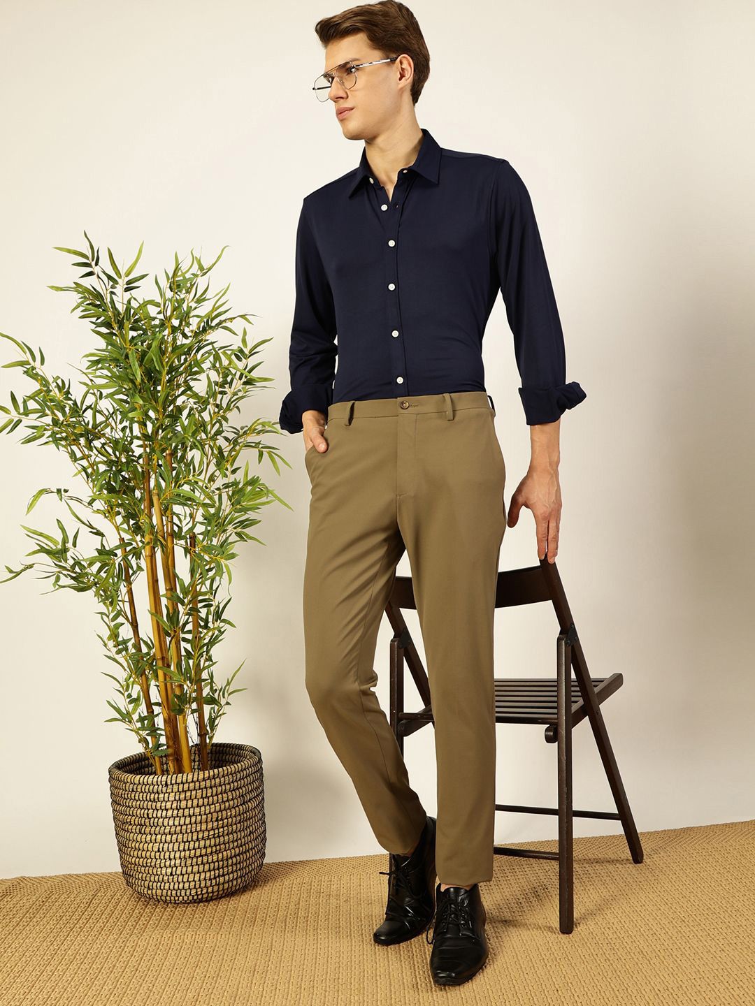 Thomas Scott Men Premium Spread Collar Solid Slim Fit Casual Shirt