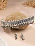 Karatcart Reka bentuk daun teroksida perak Kundan Kundan Studded & Beaded Choker Jewellery Set