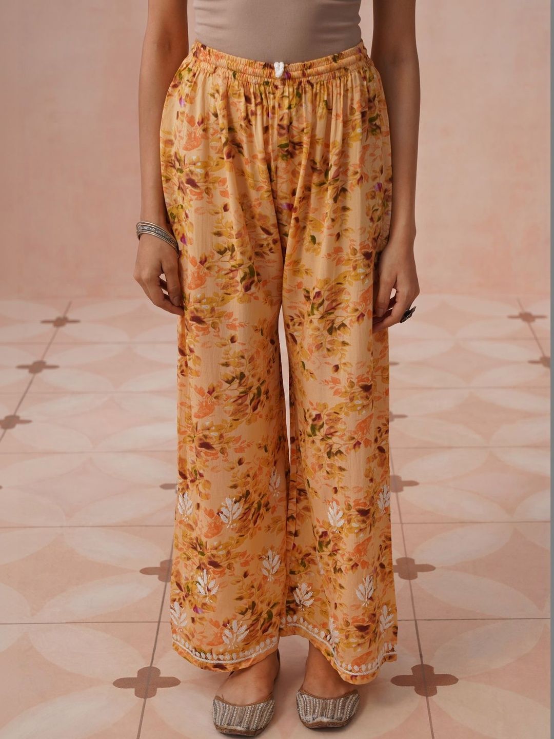 House of Chikankari Women Printed Regular Chikankari Kurta with Trousers