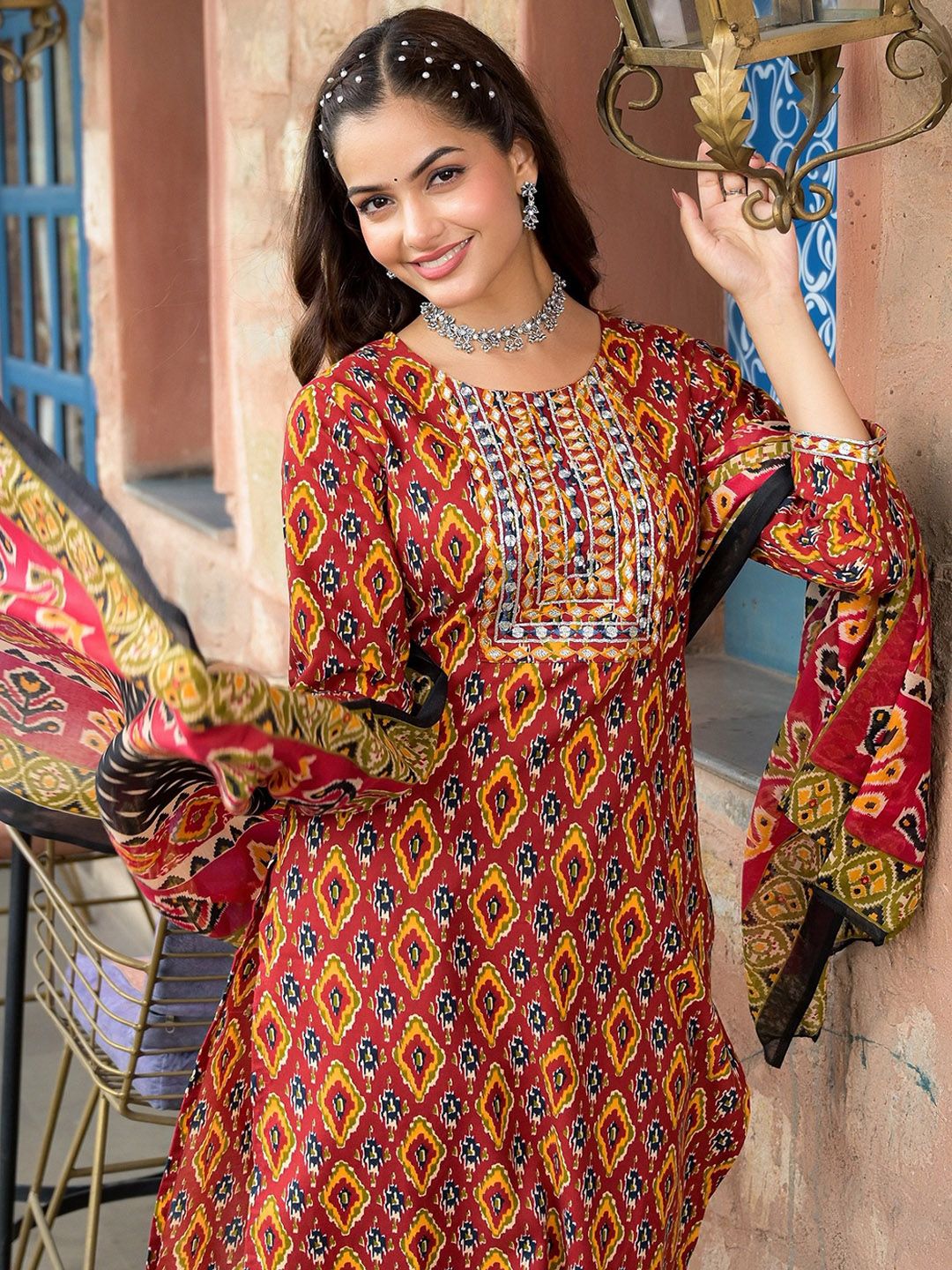 KALINI Geometric Printed Thread Work Straight Kurta With Trousers & Dupatta