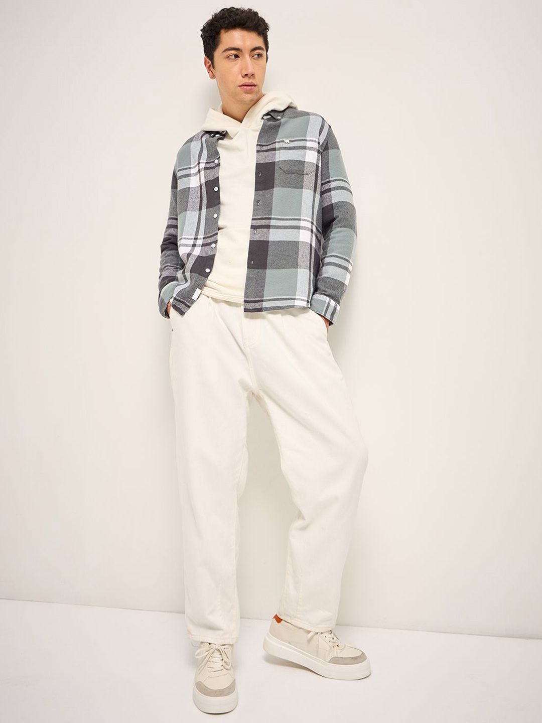 THE BEAR HOUSE Button-Down Collar Checked Pure Cotton Slim Fit Casual Shirt