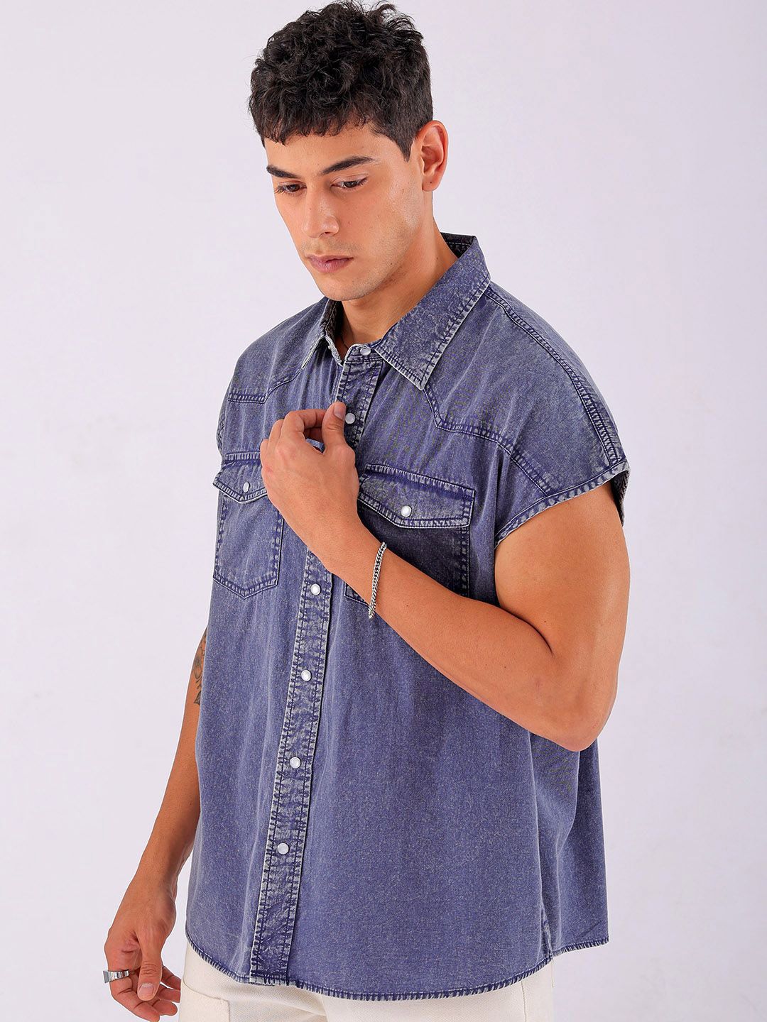 The Indian Garage Co Men Spread Collar Solid Cotton Boxy Casual Shirt