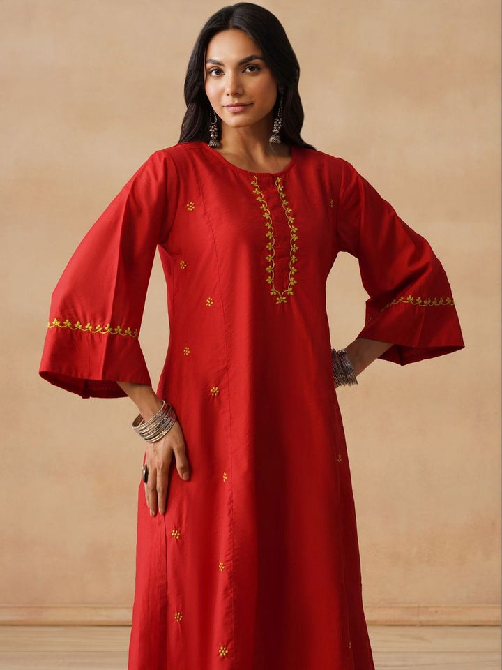 House of Chikankari Floral Sulam Chanderi Cotton Kurta dengan Set Seluar
