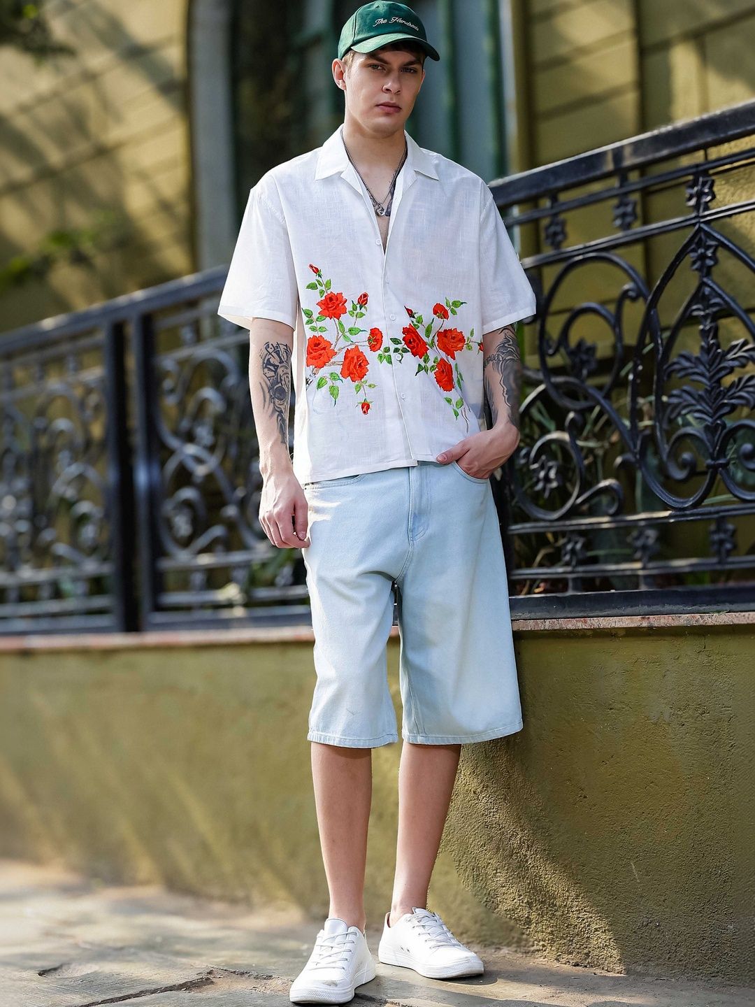 Eszett Men Floral Printed Casual Shirt