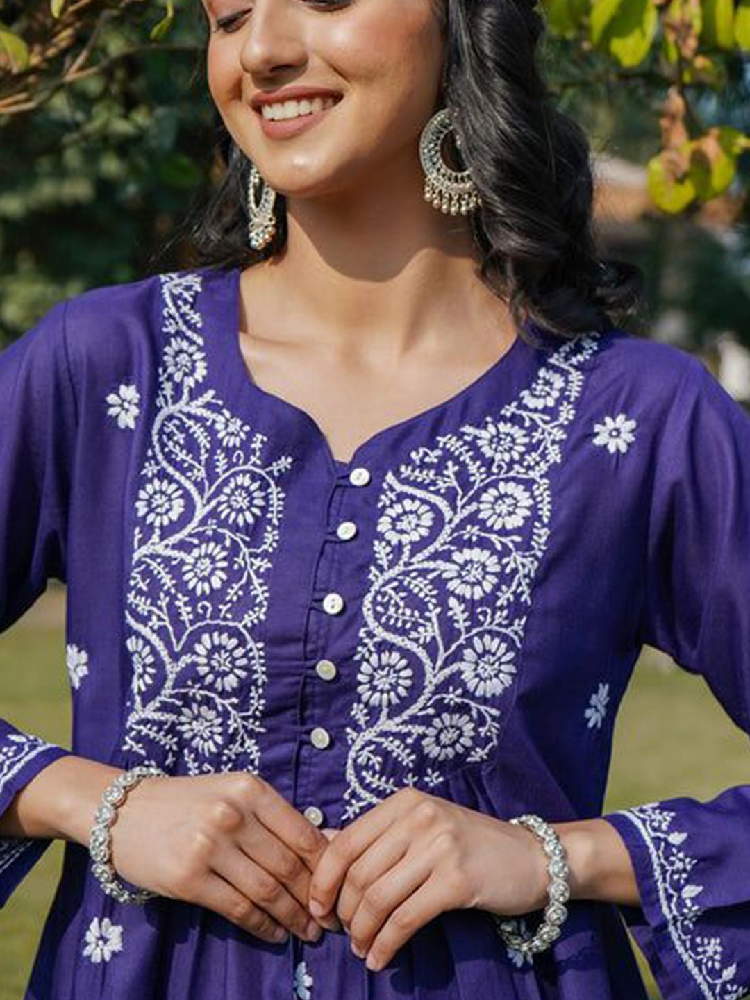 HOUSE OF KARI Floral Embroidered Sweetheart Neck Chikankari Pure Cotton Short Kurta