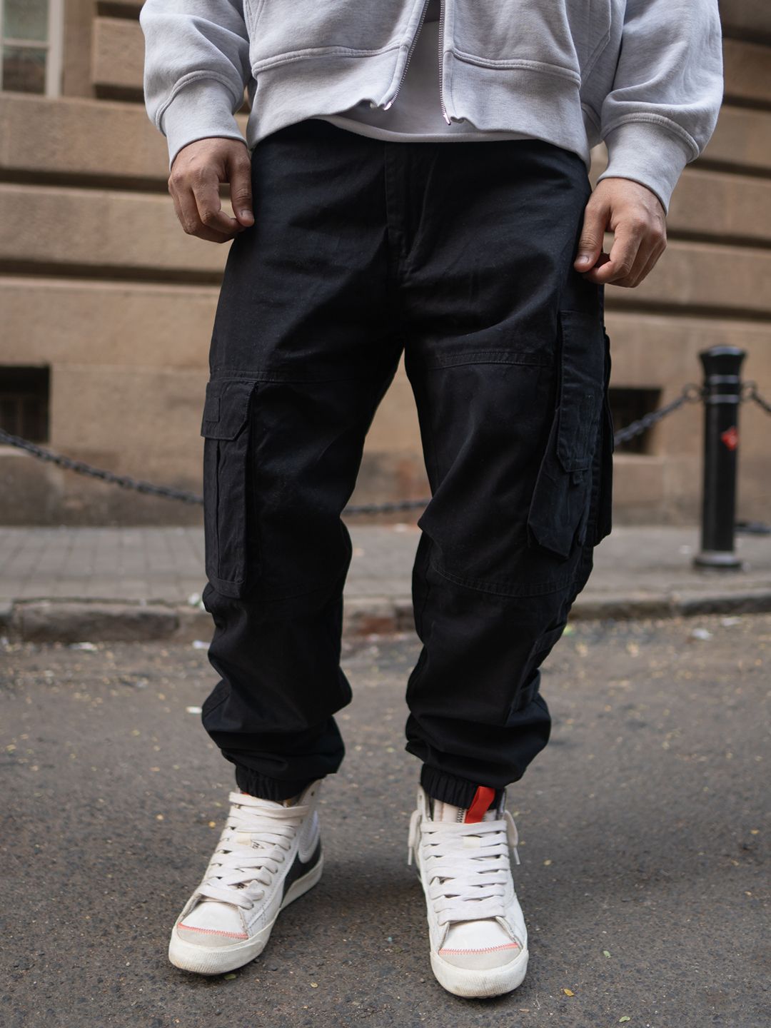 Powerlook Men Black Cotton Cargo Pant