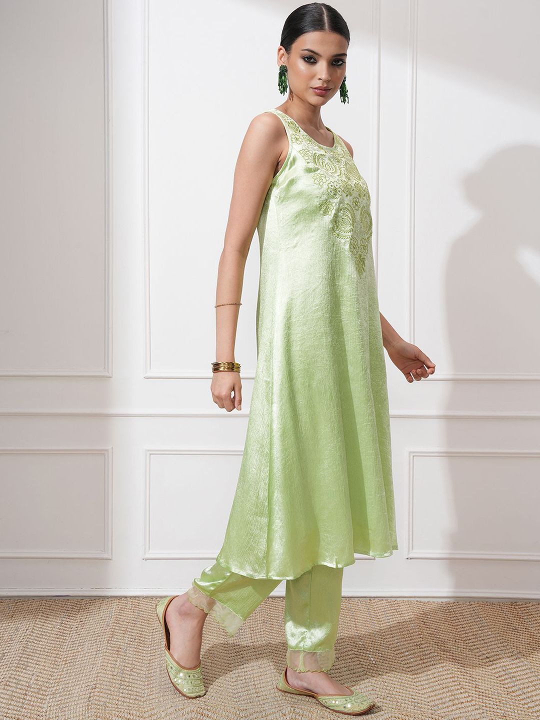 Vishudh Women Ethnic Motifs Embroidered Regular Thread Work Kurta with Trousers & With Dupatta