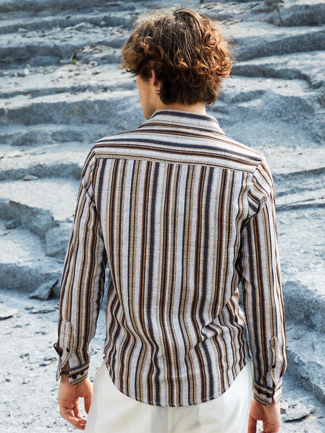 Campus Sutra Men Comfort Striped Casual Shirt