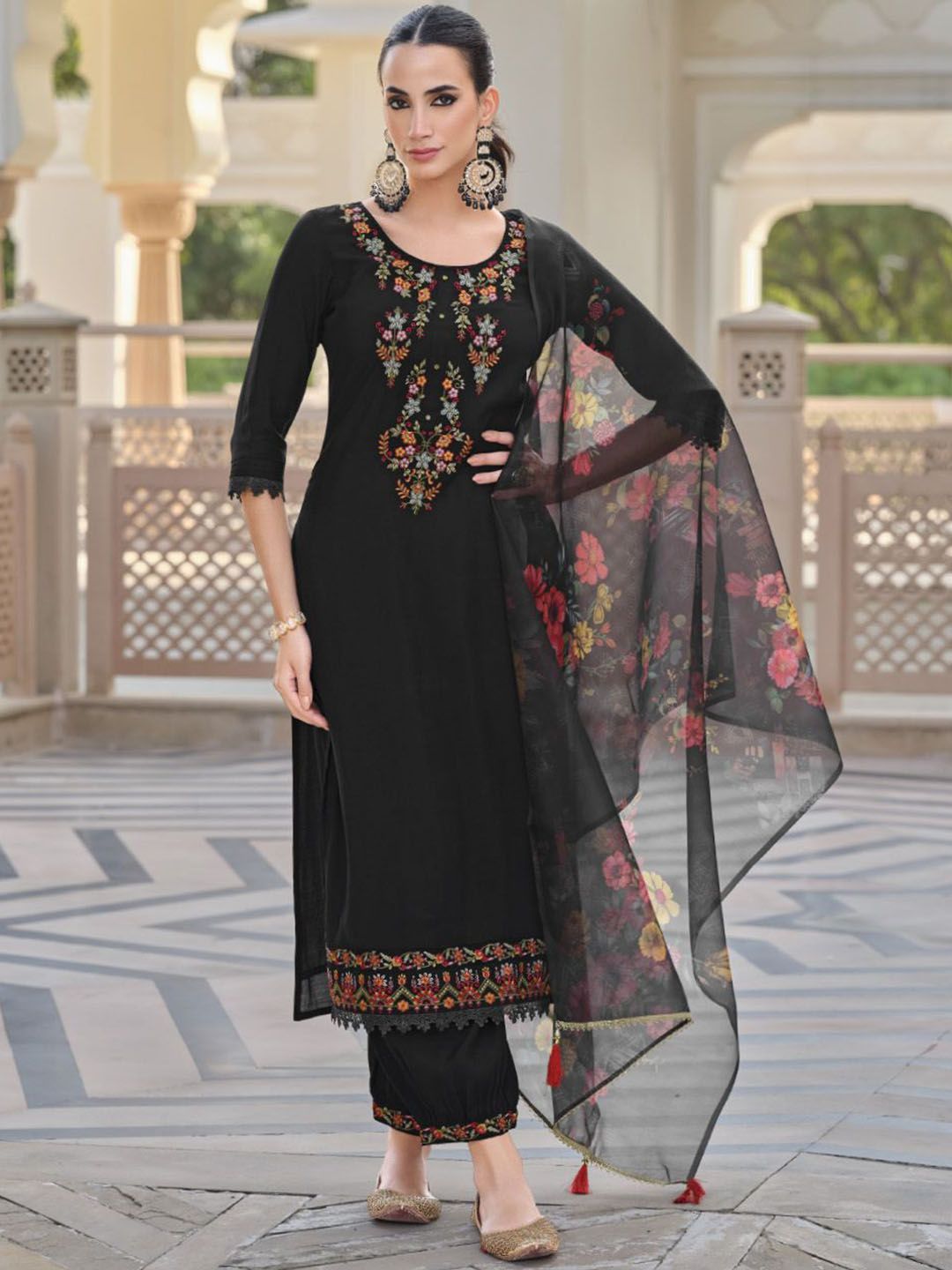 Varanga Floral Embroidered Thread Work Straight Kurta With Trousers And Dupatta