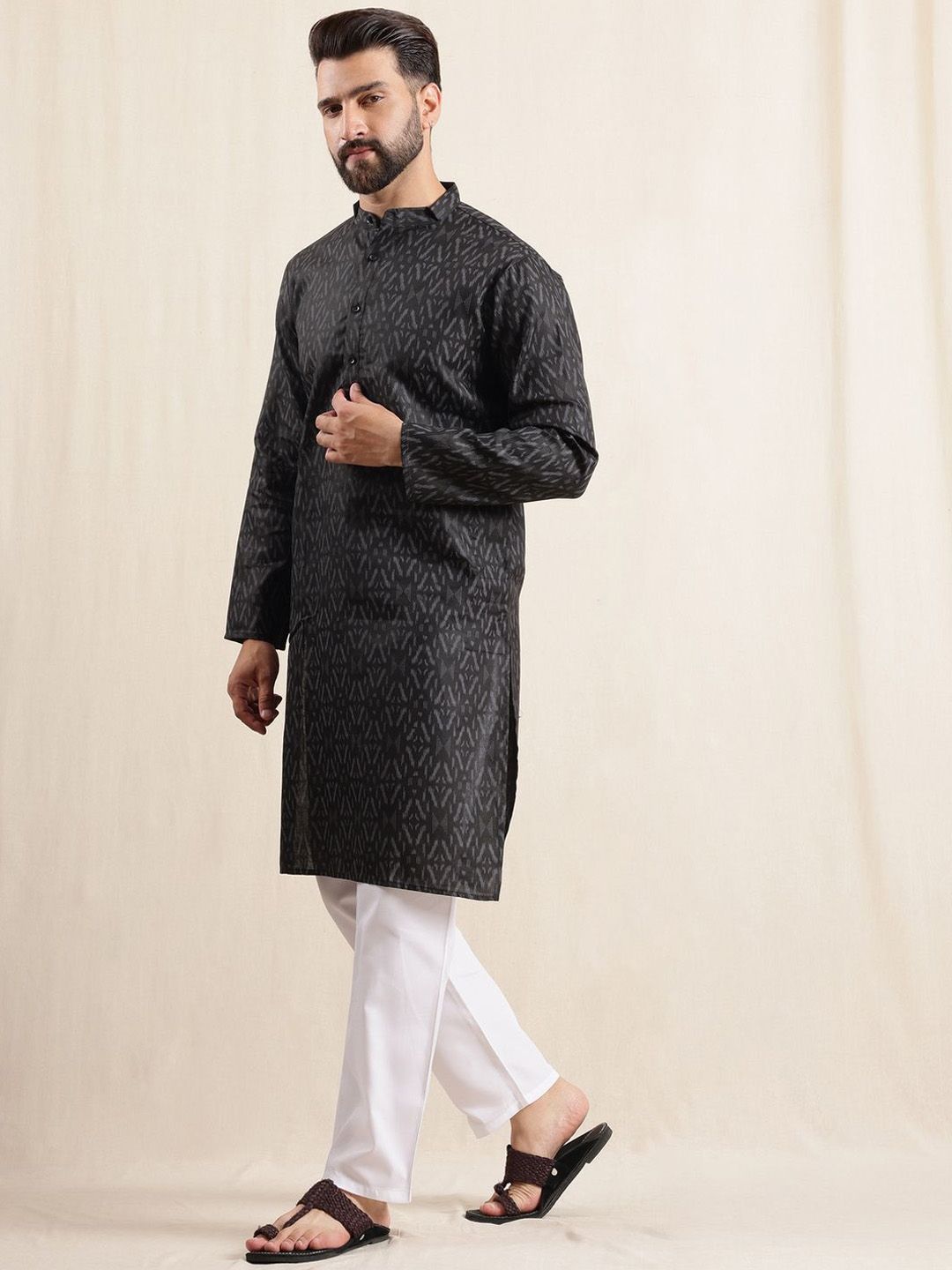 Anouk Geometric Printed Band Collar Straight Kurta With Pyjama And Nehru jacket