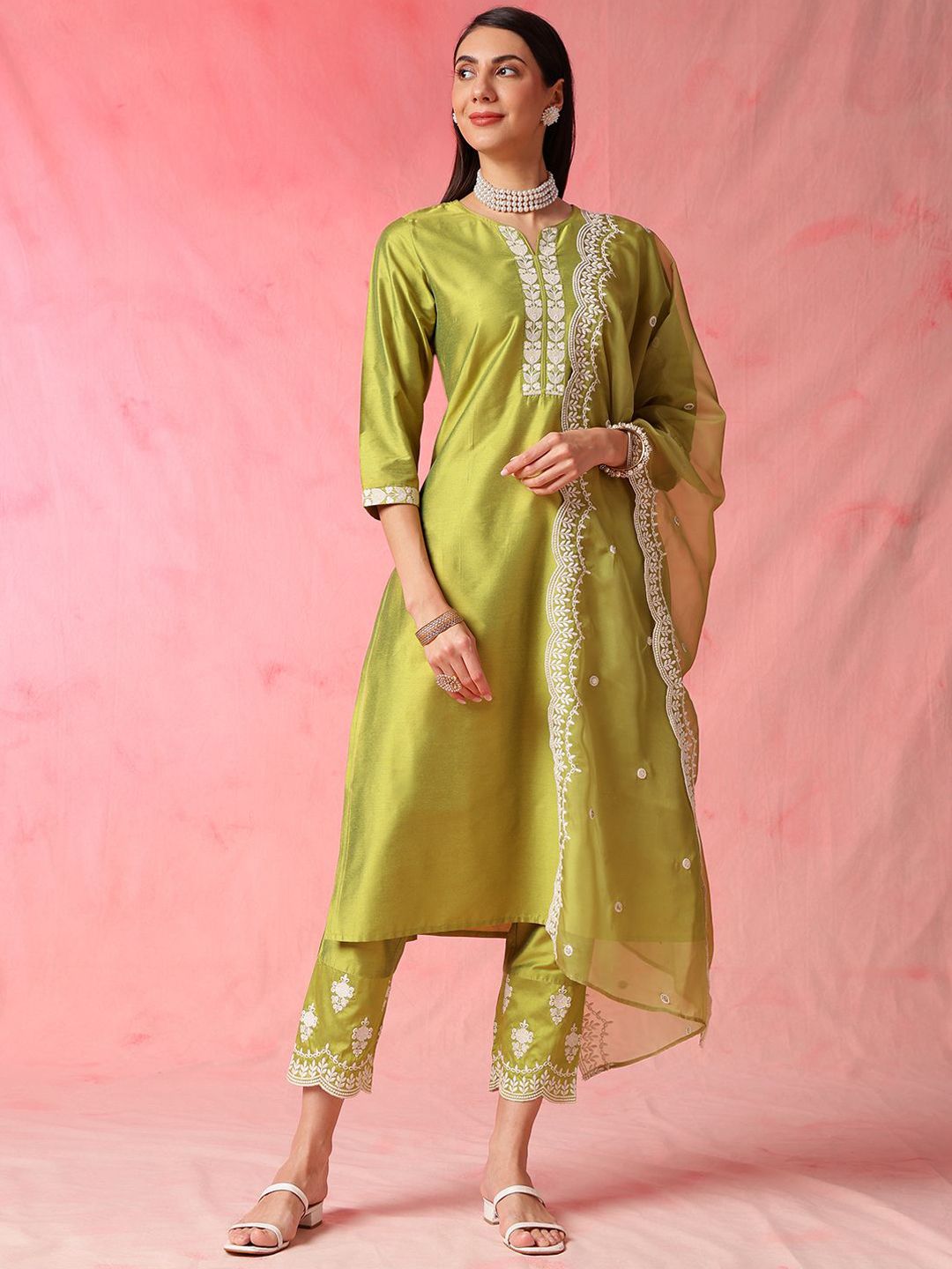 Anouk Floral Embroidered Regular Thread Work Straight Kurta with Trousers & Dupatta