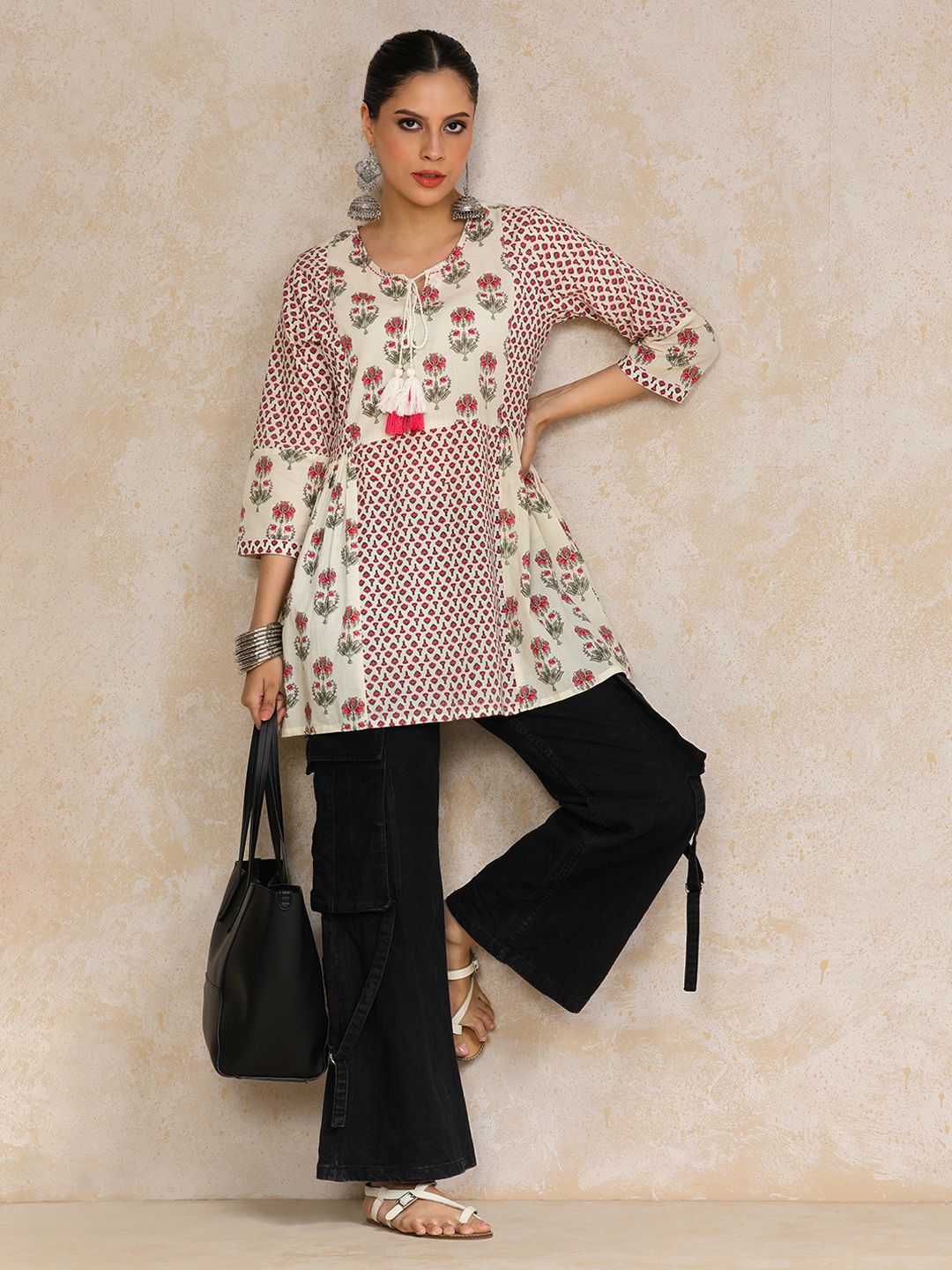 Varanga Floral Printed Thread Work Pure Cotton Thread Work Panelled Kurti
