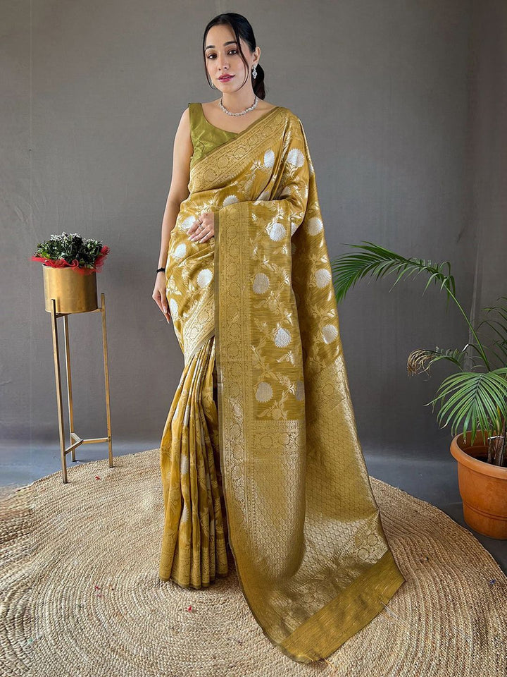 KALINI Woven Design Floral Zari Silk Blend Banarasi Saree