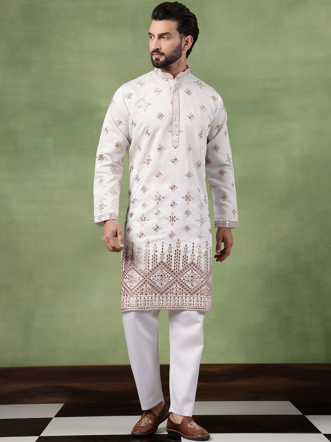 SOJANYA Men Bandhani Embroidered Mirror Work Kurta