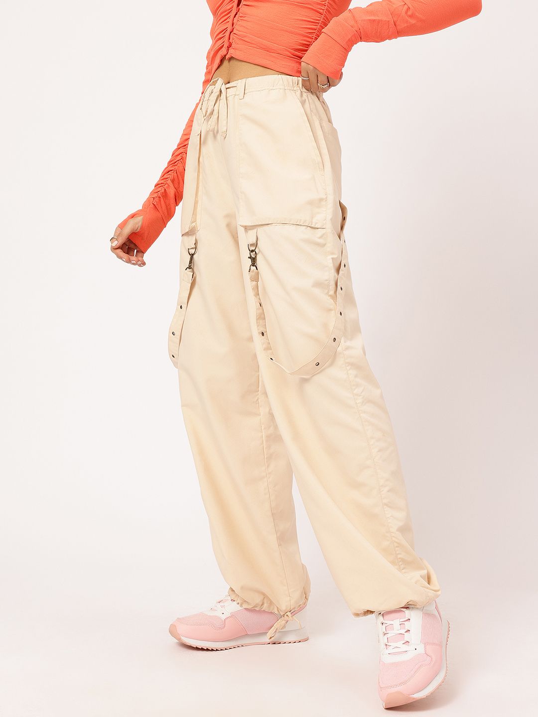 DressBerry Effortlessly Chic Women Cargo Style Relaxed Joggers