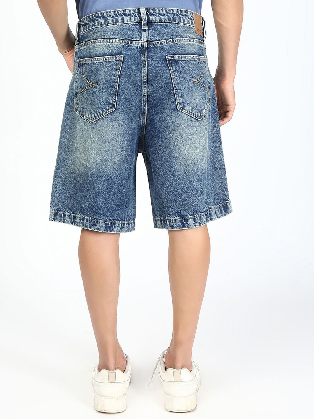 Bene Kleed Men Relaxed Distressed Denim Shorts