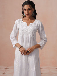 Rumah Wanita Chikankari Bersulam Kurta Romantik Putih Chikankari