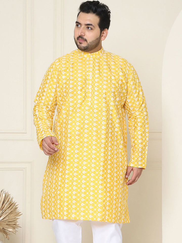 SOJANYA PLUS Floral Embroidered Band Collar Thread Work Straight Kurta