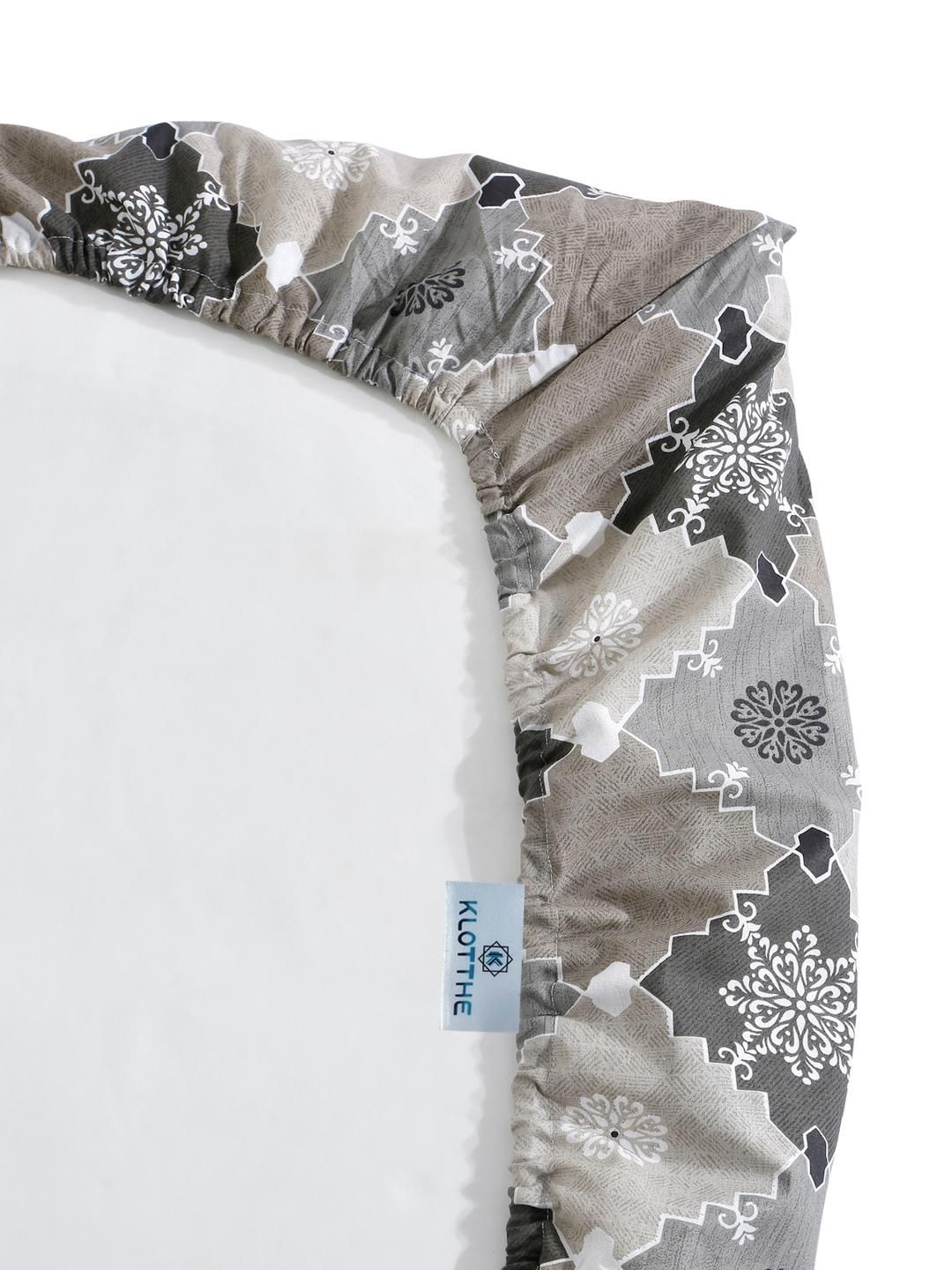 KLOTTHE Grey Geometric Printed 400 TC Cotton King Bedsheet Set 2.50 m x 2.25 m