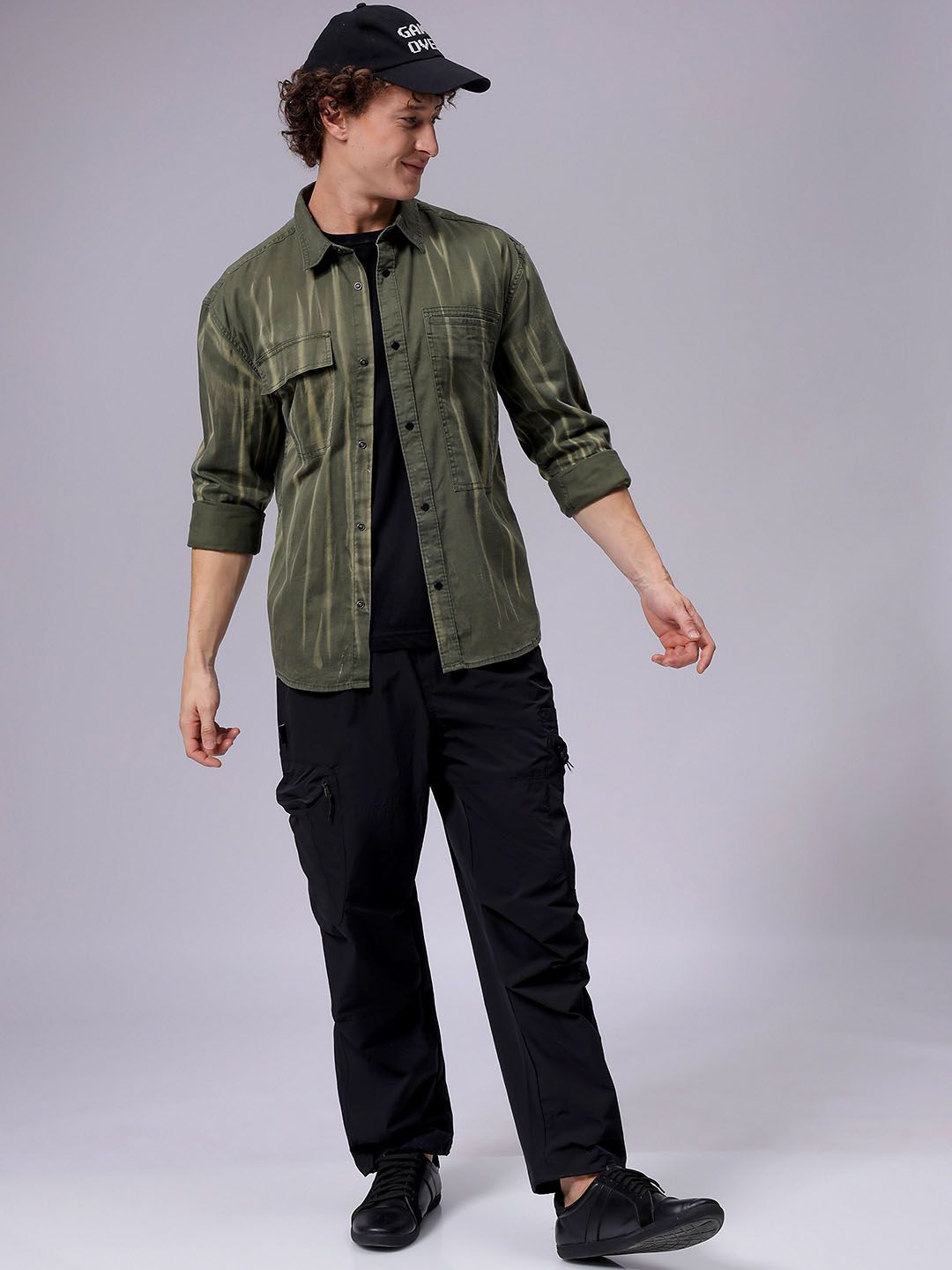 The Indian Garage Co Men Solid Box Pockets Casual Pure Cotton Shirt