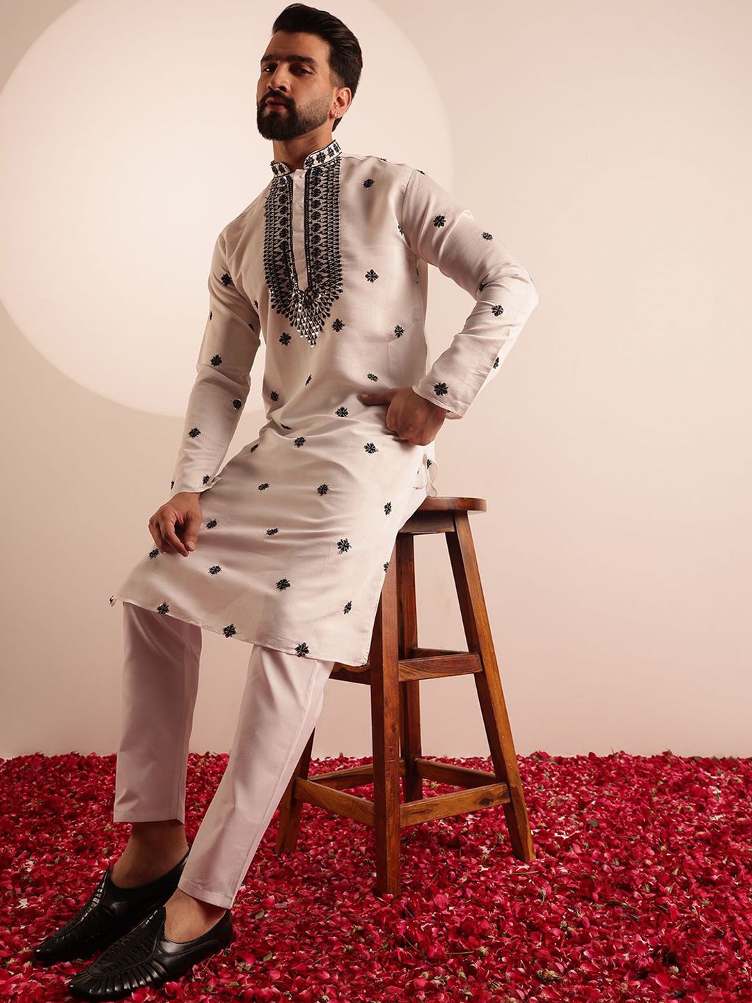 SOJANYA Floral Embroidered Mandarin Collar Mirror Work Kurta With Pyjamas