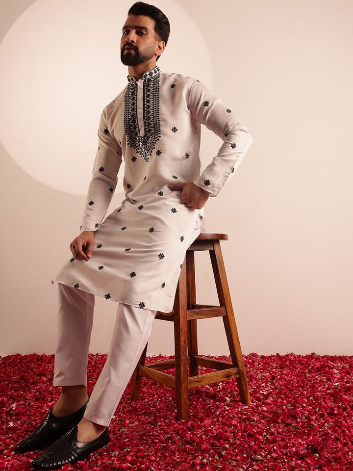 SOJANYA Floral Embroidered Mandarin Collar Mirror Work Kurta With Pyjamas