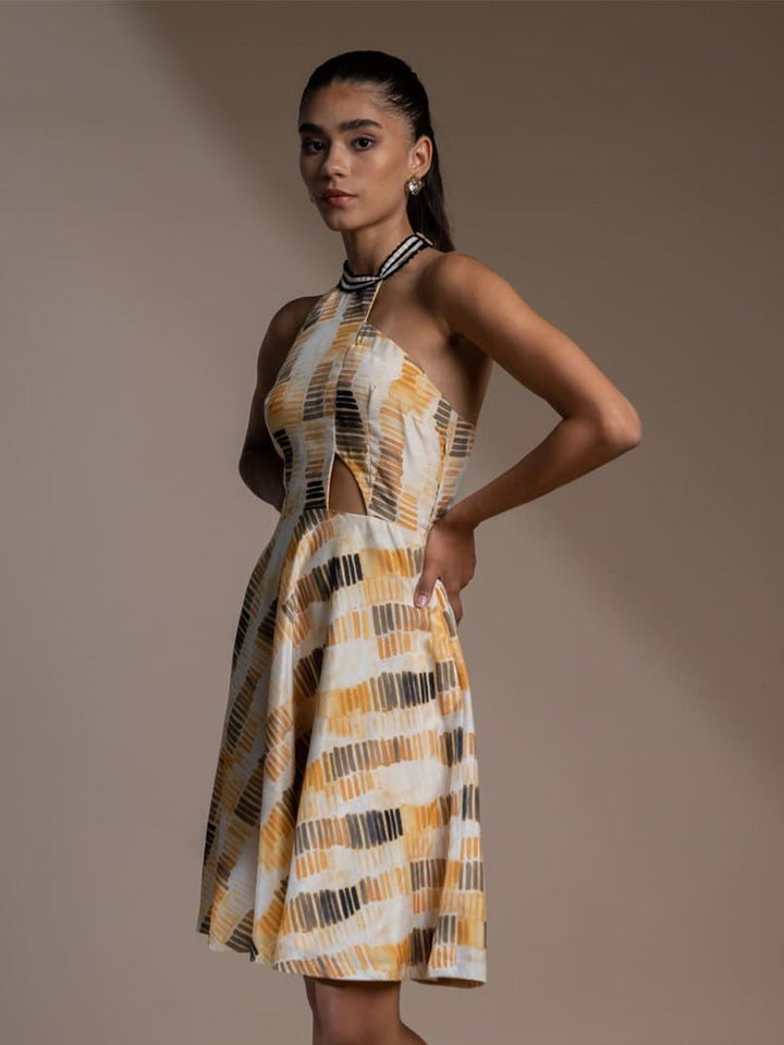 Mamicha Print Halter Neck Crepe Fit & Flare Dress