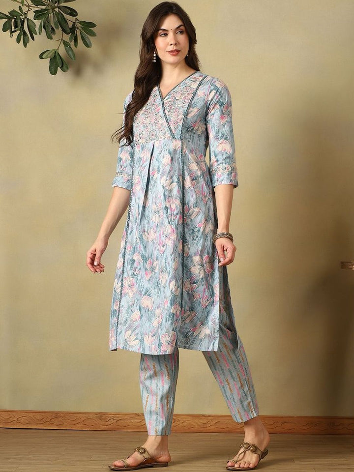 Mamicha Women Floral Printed Angrakha Thread Work Pure Cotton Kurta with Trousers & With Dupatta